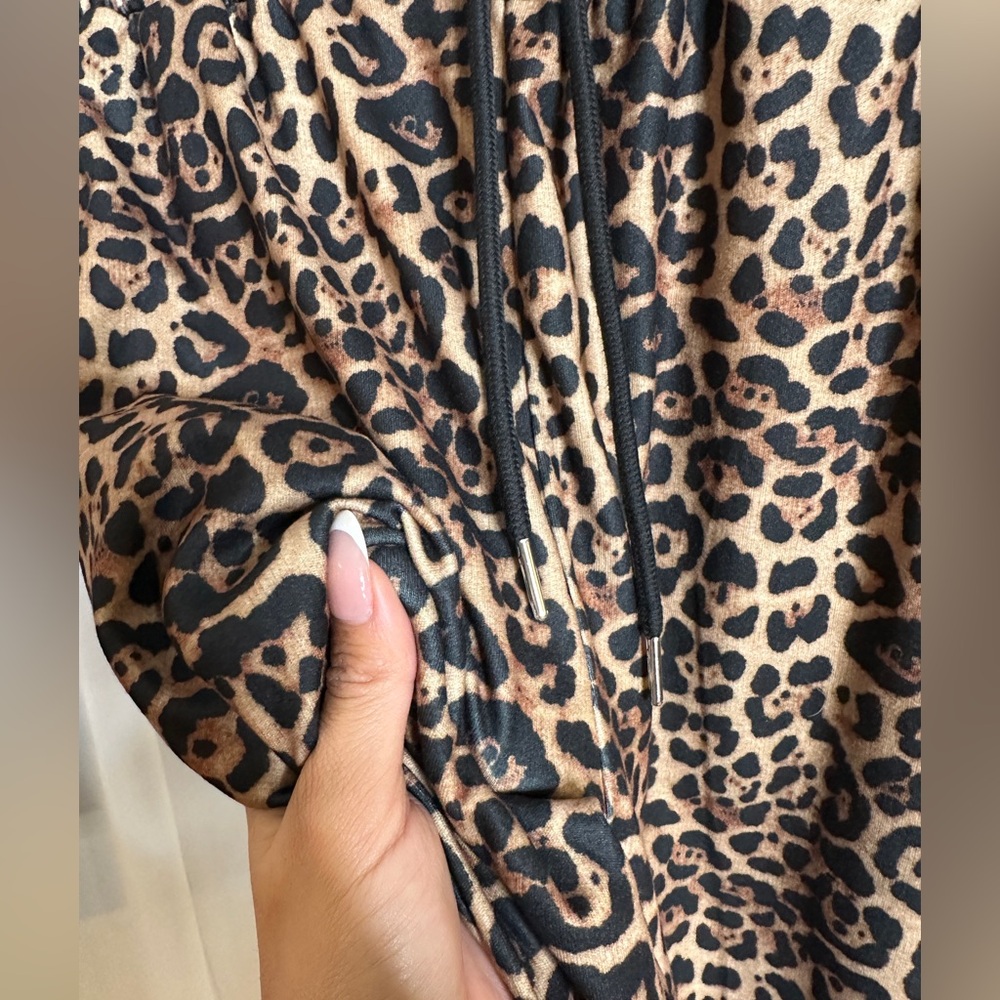Leopard Print Lounge Pants NEW Large - Picture 6 of 7